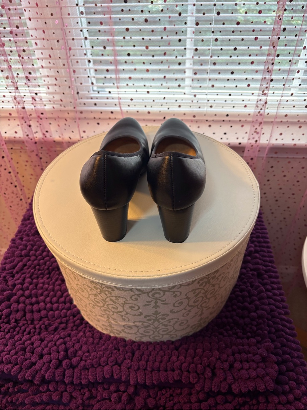 NATURALIZER Leather Women's Mid-Heel Pumps - Picture 4 of 5